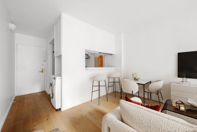 2250 Broadway Apt 5L, New York City, NY 10024