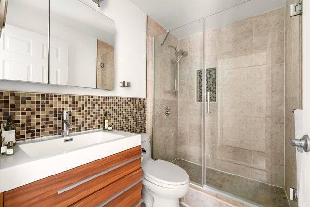 2250 Broadway Apt 5L, New York City, NY 10024