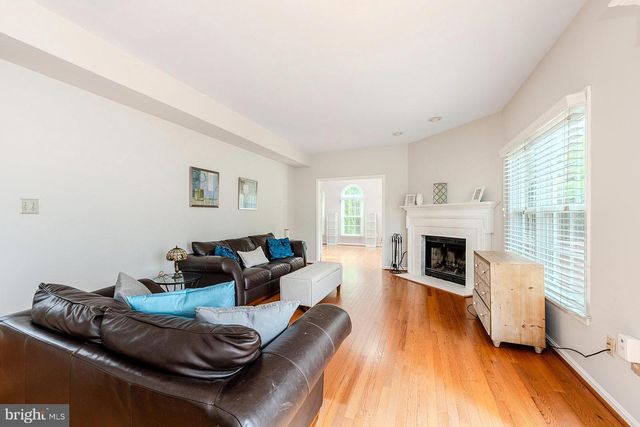 20624 CAMPTOWN CT, Ashburn, VA 20147