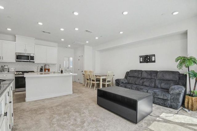 2416 Cascalote Loop, San Diego, CA 92154
