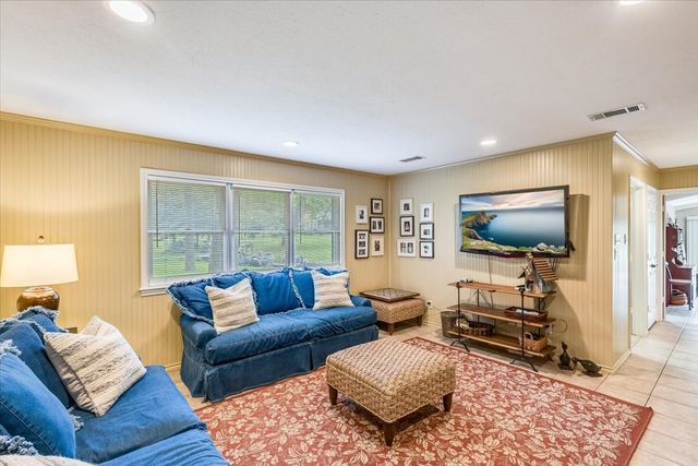 325 Beachside Drive, Trinidad, TX 75163