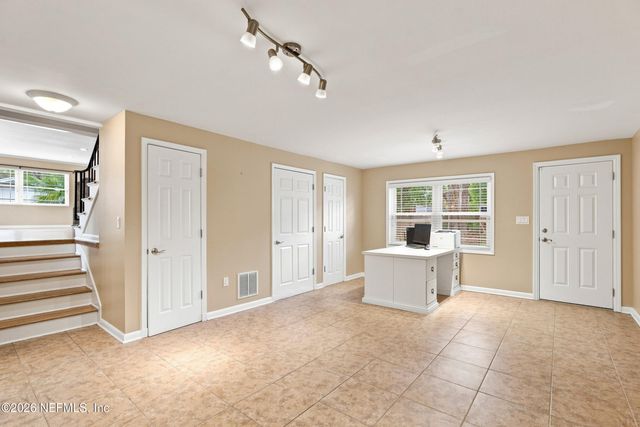 2801 ALVARADO Avenue, Jacksonville, FL 32217