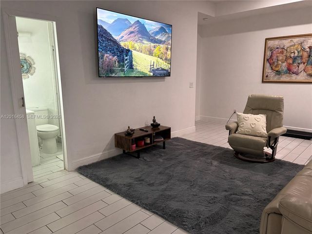 1131 SW 86th Ave 1131, Pembroke Pines, FL 33025