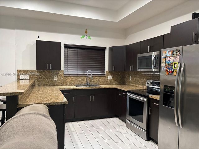 1131 SW 86th Ave 1131, Pembroke Pines, FL 33025