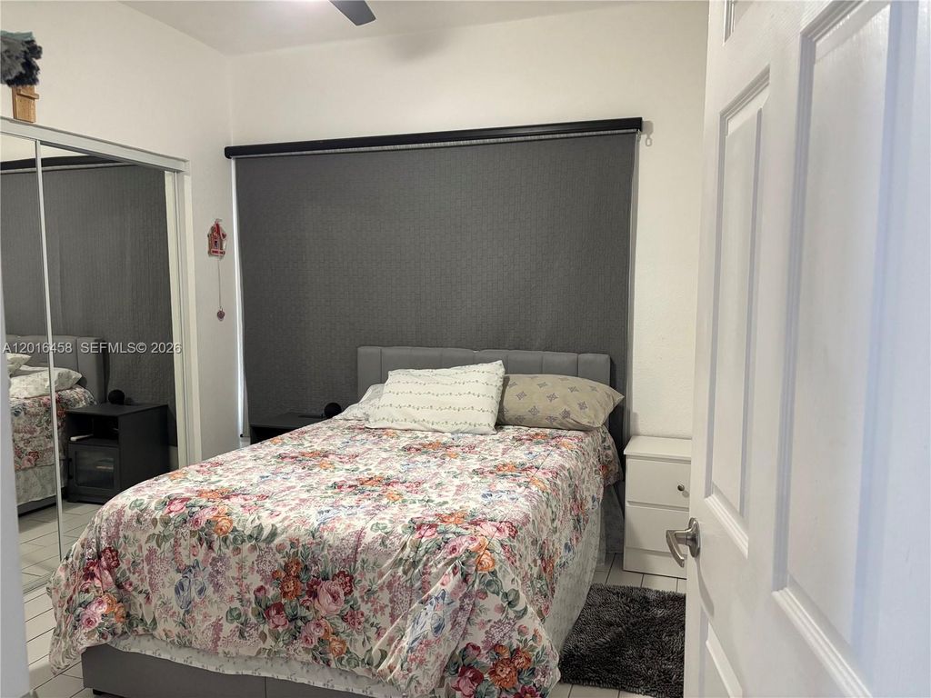 1131 SW 86th Ave 1131, Pembroke Pines, FL 33025