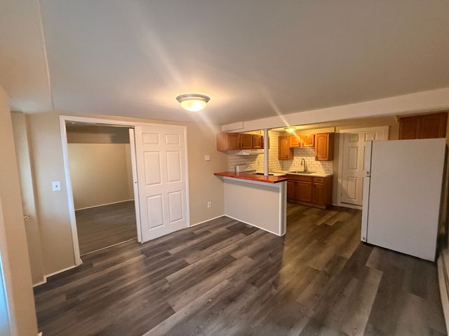 3904 Washington St B, Boston, MA 02131