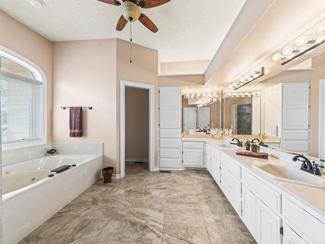 9 Lazo Place, Hot Springs Village, AR 71909