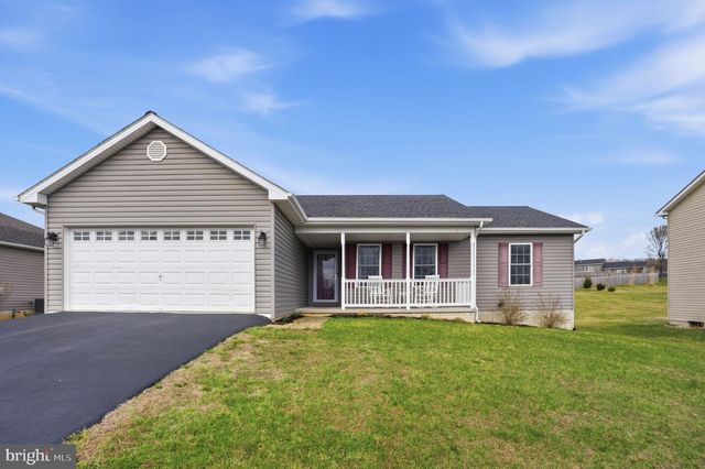 82 LATROBE DR, Martinsburg, WV 25403