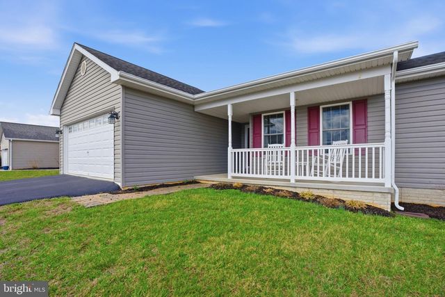 82 LATROBE DR, Martinsburg, WV 25403