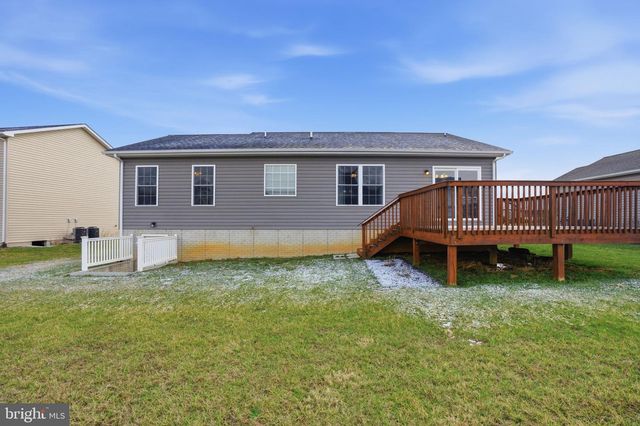 82 LATROBE DR, Martinsburg, WV 25403