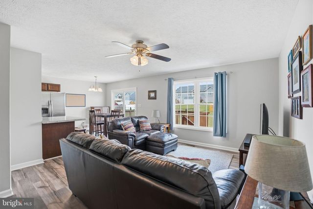 82 LATROBE DR, Martinsburg, WV 25403