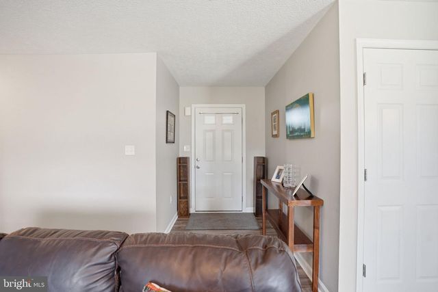 82 LATROBE DR, Martinsburg, WV 25403