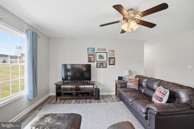 82 LATROBE DR, Martinsburg, WV 25403