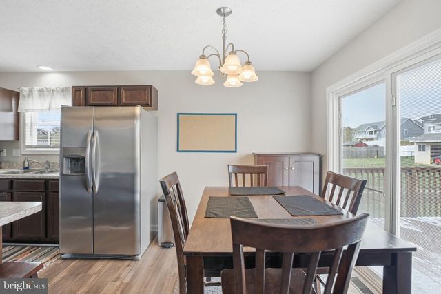 82 LATROBE DR, Martinsburg, WV 25403