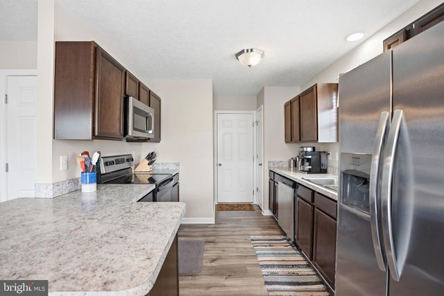 82 LATROBE DR, Martinsburg, WV 25403