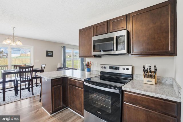 82 LATROBE DR, Martinsburg, WV 25403