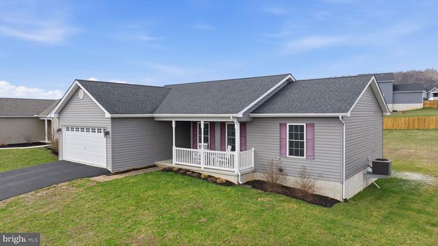 82 LATROBE DR, Martinsburg, WV 25403