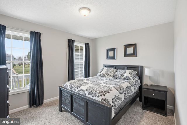 82 LATROBE DR, Martinsburg, WV 25403