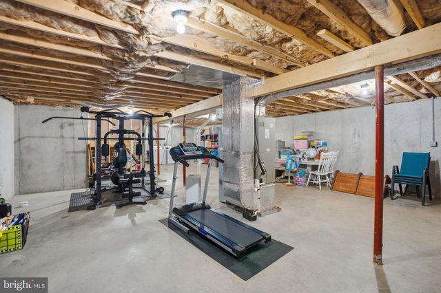 82 LATROBE DR, Martinsburg, WV 25403