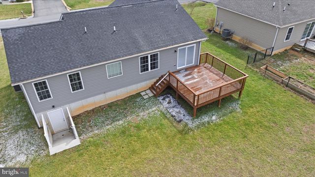 82 LATROBE DR, Martinsburg, WV 25403