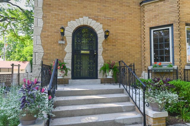2829 N Hartung AVENUE, Milwaukee, WI 53210