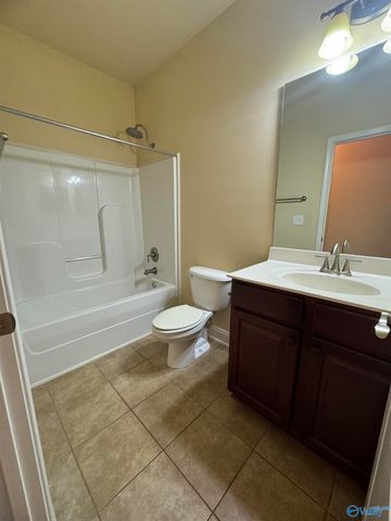 475 East Mossyleaf Drive, Huntsville, AL 35824