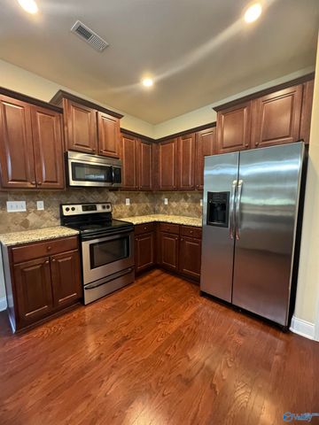 475 East Mossyleaf Drive, Huntsville, AL 35824