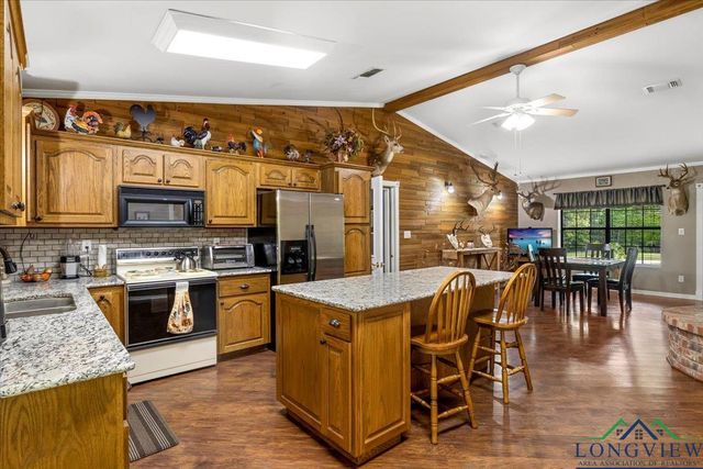 1346 W County Road 481, Henderson, TX 75654