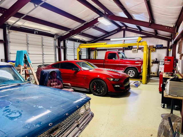 1346 W County Road 481, Henderson, TX 75654