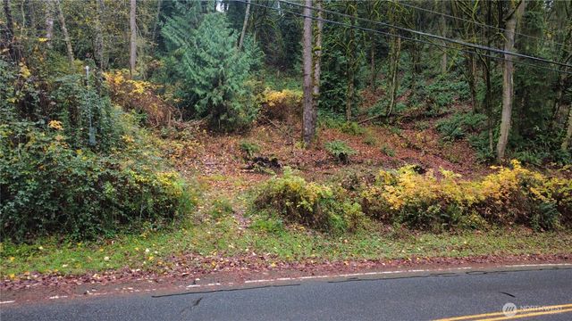 13720 Holmes Point Drive, Kirkland, WA 98034