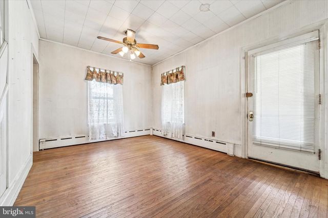 2546 N BROAD ST, Colmar, PA 18915
