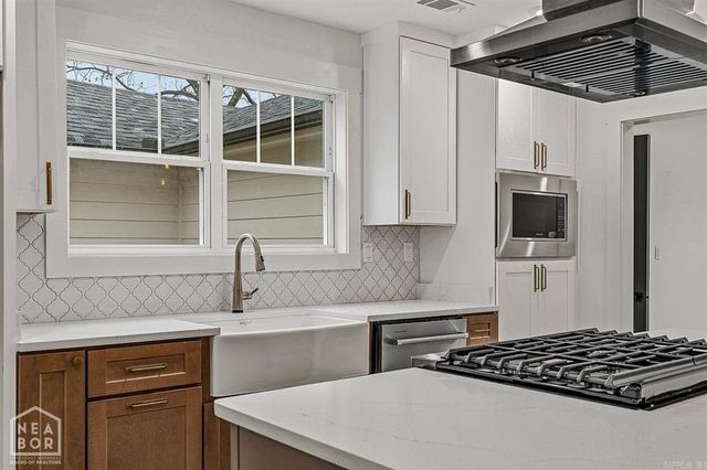 2005 Wood Street, Jonesboro, AR 72401