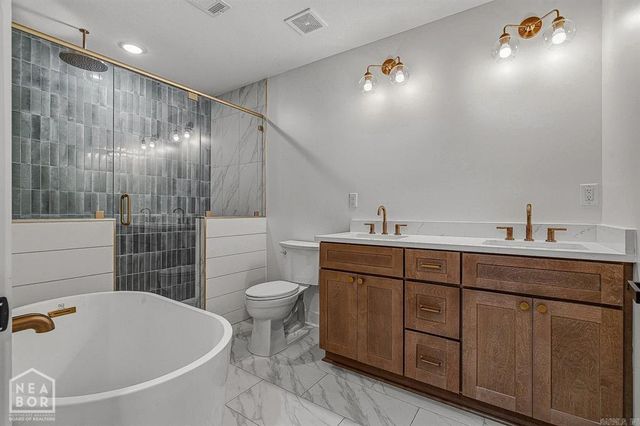 2005 Wood Street, Jonesboro, AR 72401