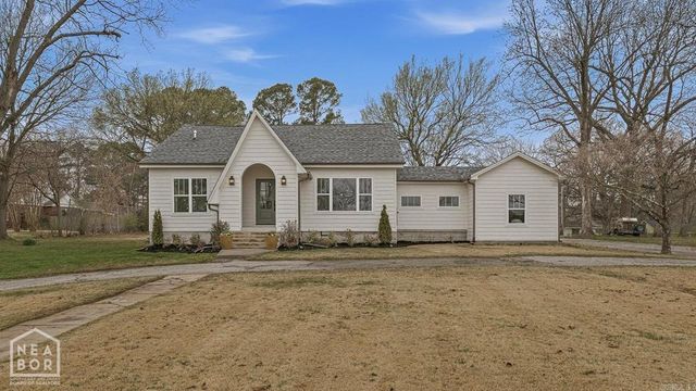 2005 Wood Street, Jonesboro, AR 72401