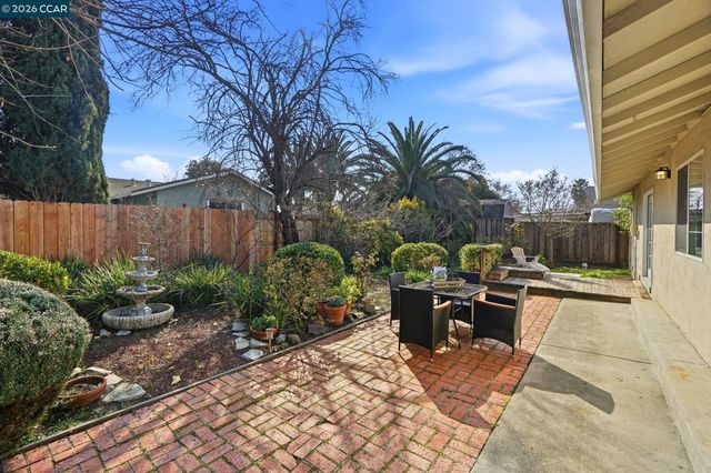 3617 Sanford St, Concord, CA 94520