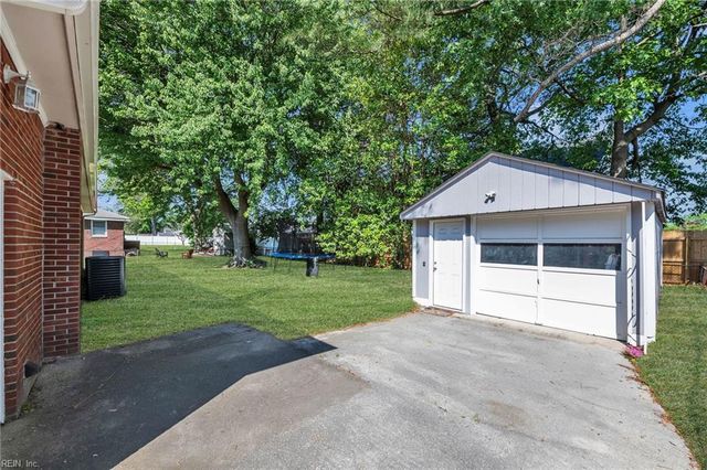 2538 Heutte DR, Norfolk, VA 23508