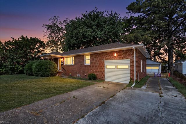 2538 Heutte DR, Norfolk, VA 23508