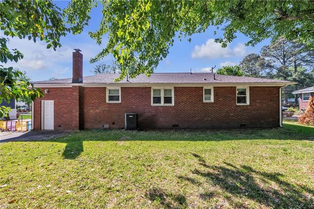 2538 Heutte DR, Norfolk, VA 23508