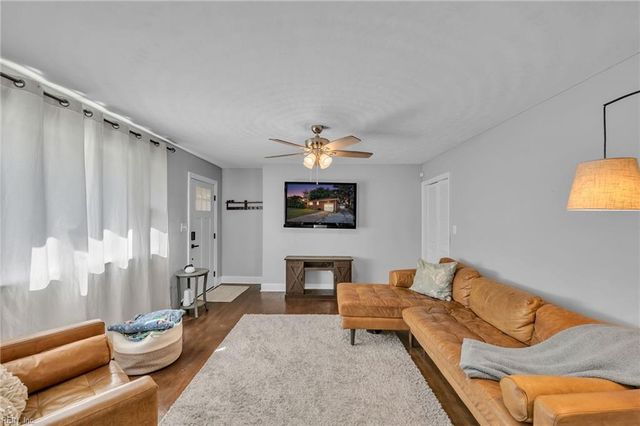 2538 Heutte DR, Norfolk, VA 23508