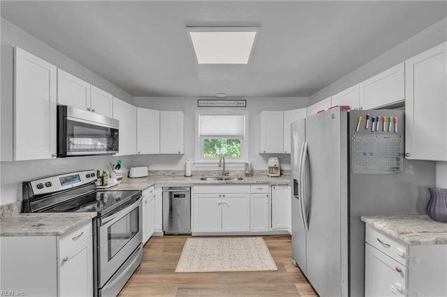 2538 Heutte DR, Norfolk, VA 23508