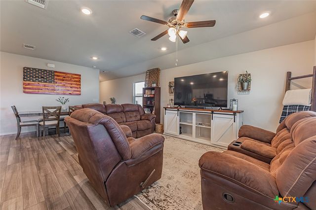 2306 Aylesbury Drive, Copperas Cove, TX 76522