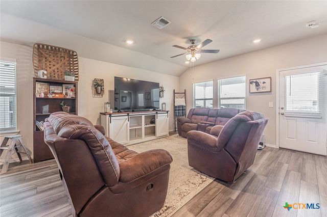 2306 Aylesbury Drive, Copperas Cove, TX 76522