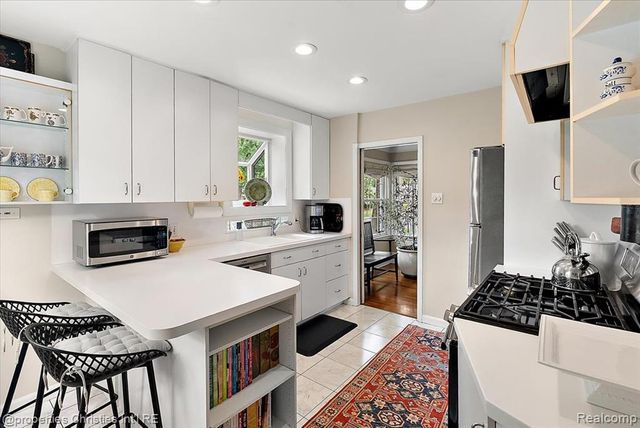 16051 Amherst Avenue, Beverly Hills, MI 48025