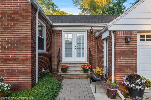16051 Amherst Avenue, Beverly Hills, MI 48025