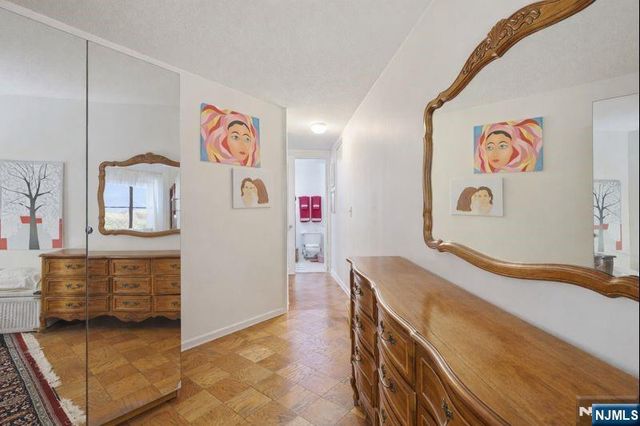 7002 JFK Blvd E 6D, Guttenberg, NJ 07093