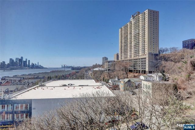 7002 JFK Blvd E 6D, Guttenberg, NJ 07093