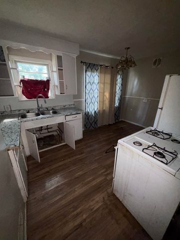 4102 Lawndale Avenue, Flint, MI 48504