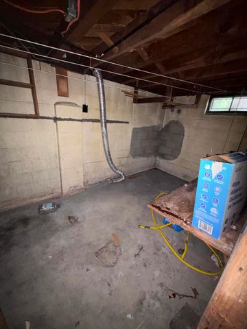 4102 Lawndale Avenue, Flint, MI 48504