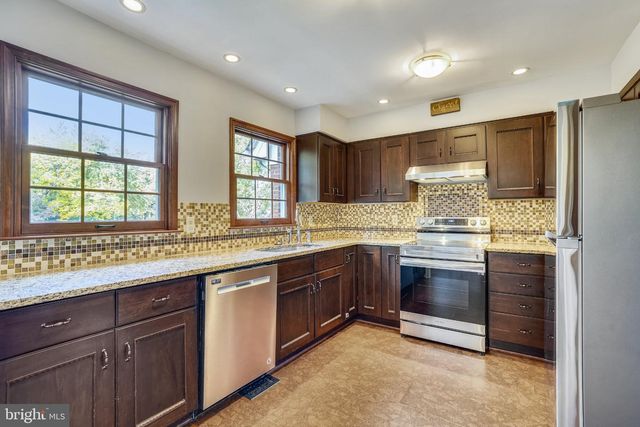 3711 JENNY LYNNE LN, Fairfax, VA 22030