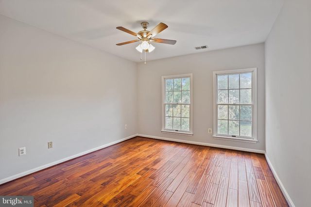 3711 JENNY LYNNE LN, Fairfax, VA 22030